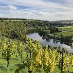 Rueckzugsort An Der Mosel *