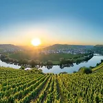Rueckzugsort An Der Mosel * إيديغير إيلير