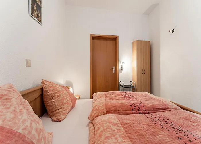 Moselle River Retreat Ediger-Eller